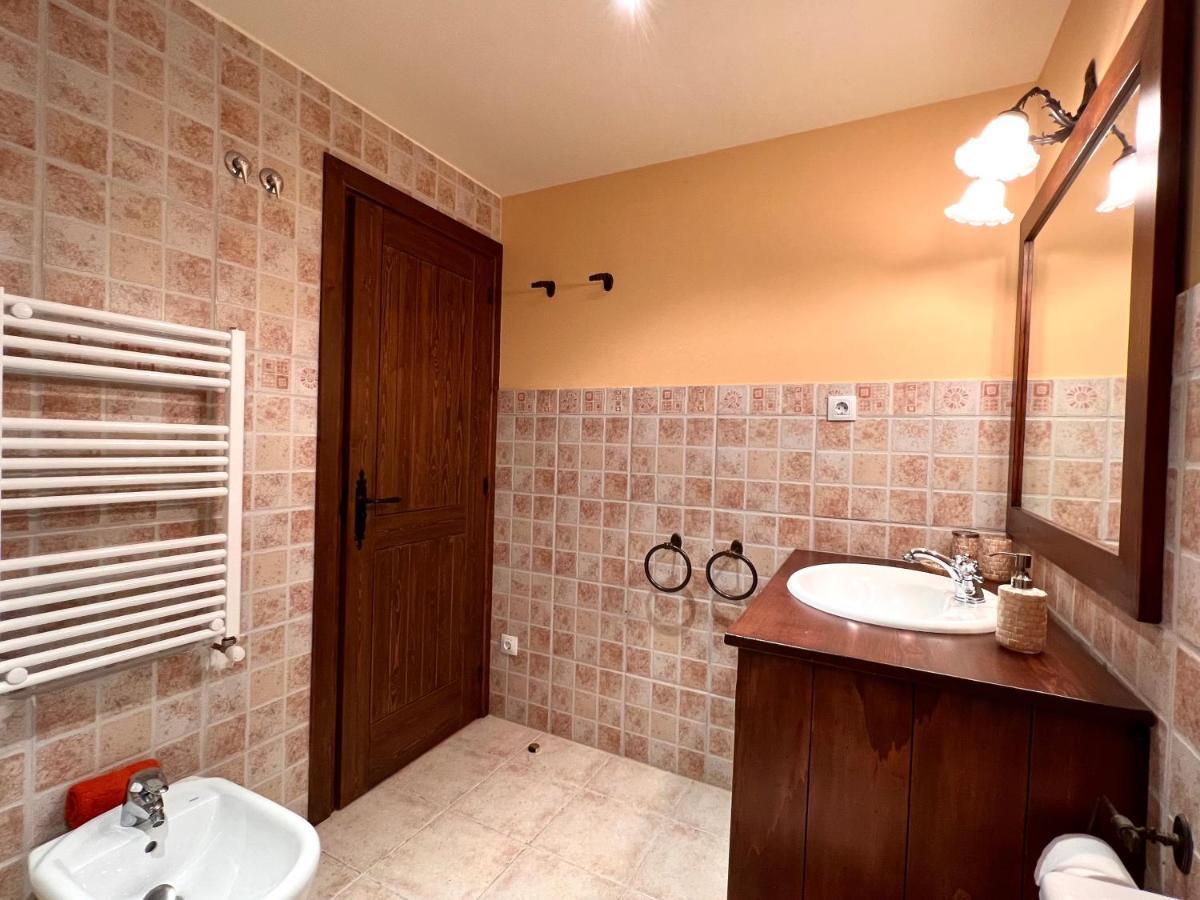 Apartament De La Vall Ferrera - L'Amfitriona Àreu Exterior foto