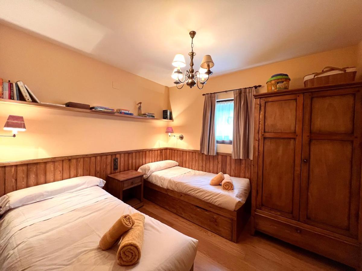 Apartament De La Vall Ferrera - L'Amfitriona Àreu Exterior foto